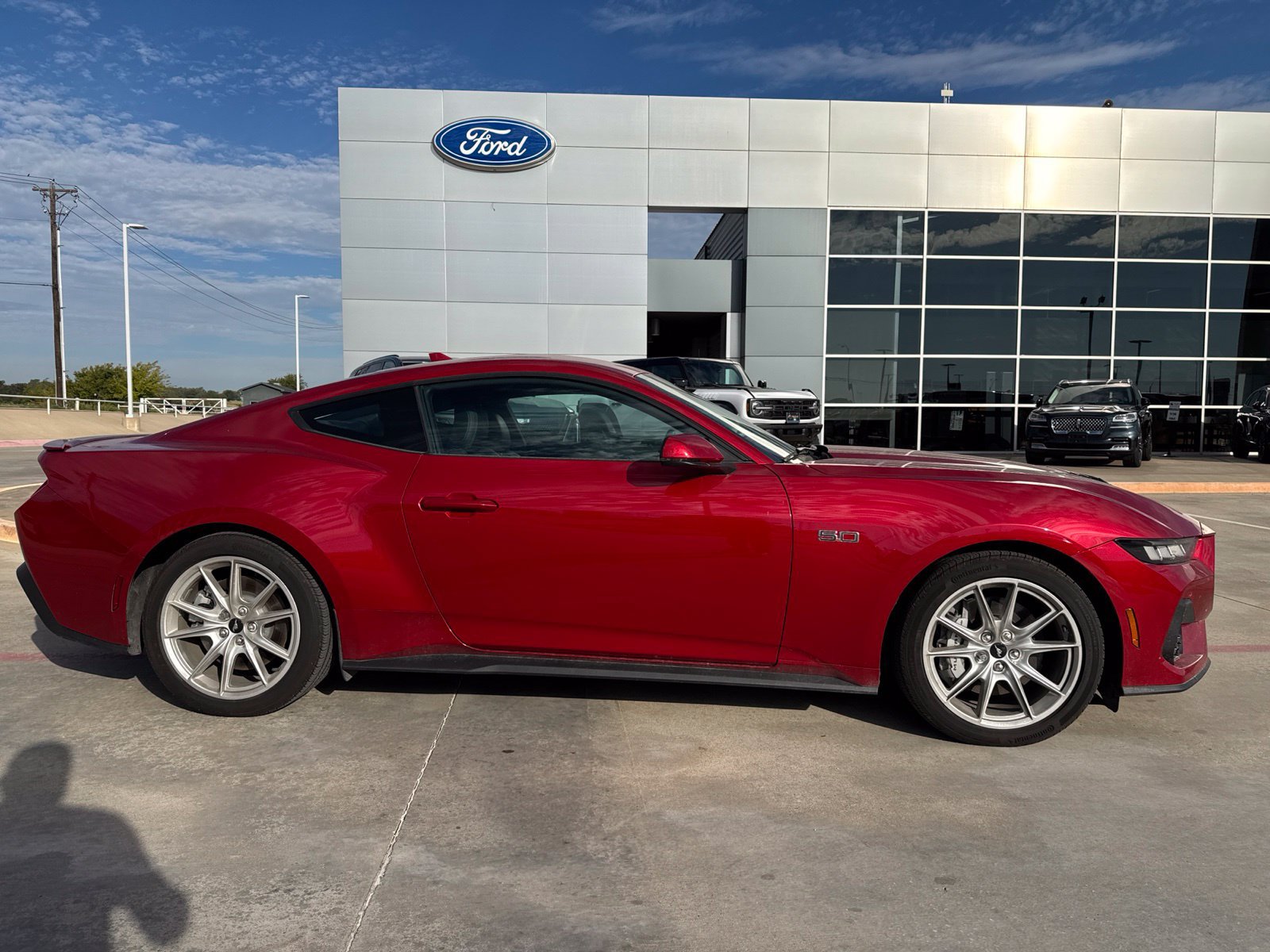Used 2024 Ford Mustang GT Premium RWD image 2