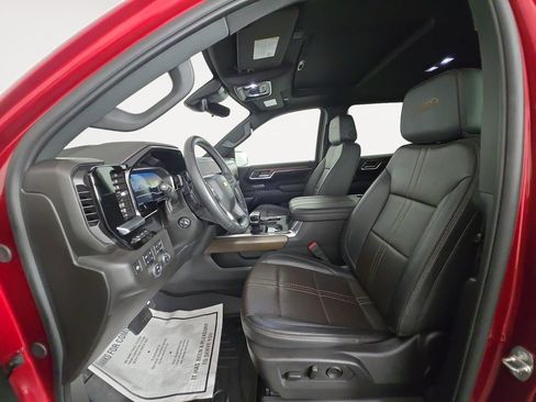 Certified 2024 Chevrolet Silverado 1500 High Country w/ High Country Premium Package AWD/4WD image 10