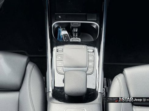 Used 2023 Mercedes-Benz EQB 300 4MATIC image 15