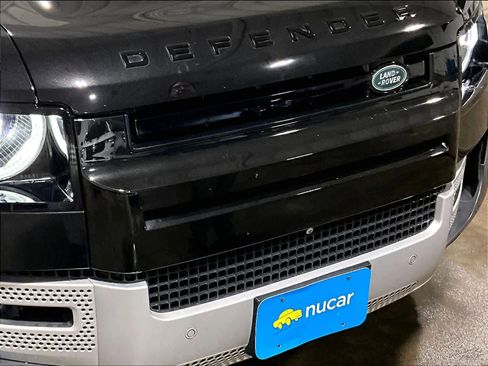 Used 2022 Land Rover Defender 110 SE image 32