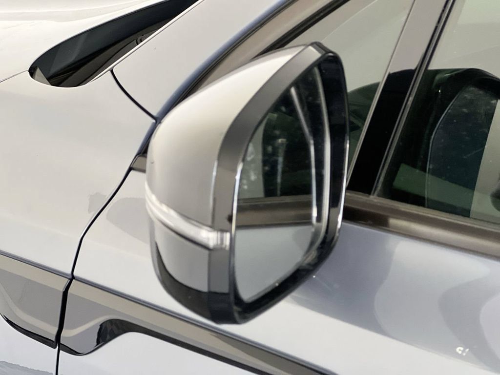 Used 2023 Kia Sorento S FWD image 10