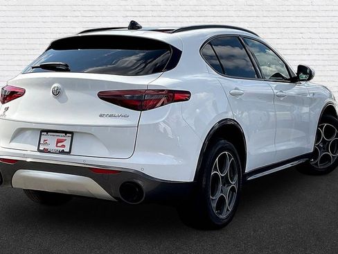Used 2022 Alfa Romeo Stelvio Ti AWD/4WD image 6