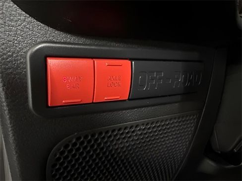 Used 2017 Jeep Wrangler Unlimited Rubicon image 18