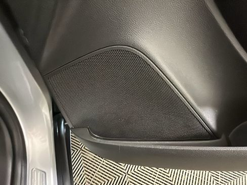 Used 2019 Buick Encore Preferred AWD/4WD image 36