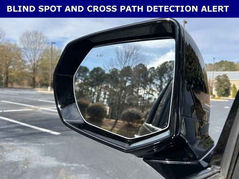 Used 2025 Cadillac Escalade ESV Premium Luxury image 11