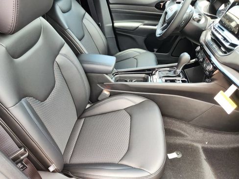 New 2026 Jeep Compass Latitude AWD/4WD image 10