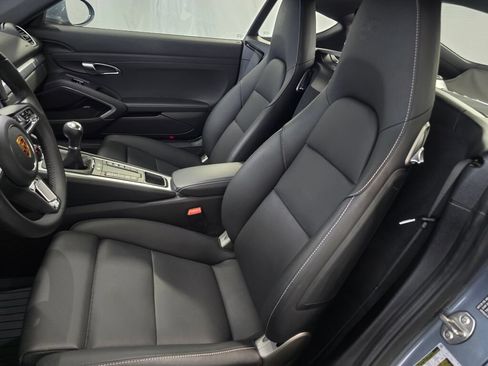 Certified 2025 Porsche 718 Cayman RWD image 5