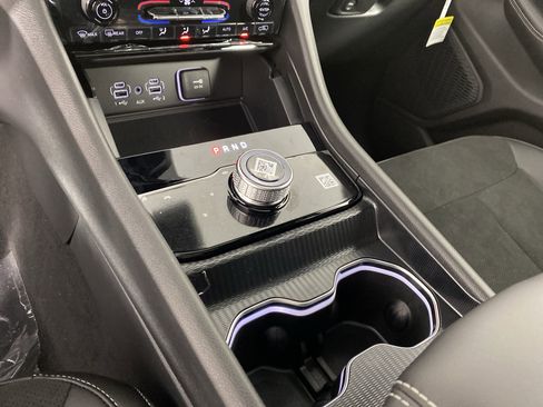 New 2025 Jeep Grand Cherokee L Altitude image 28