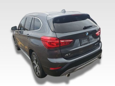 Used 2019 BMW X1 sDrive28i w/ Convenience Package image 3