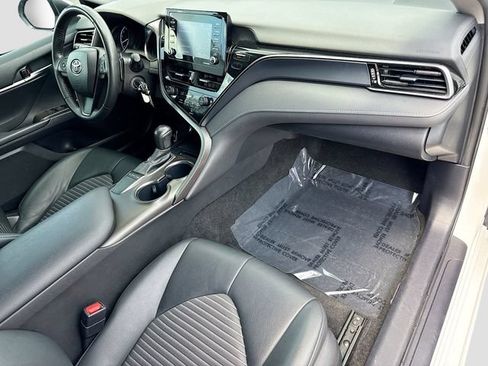 Used 2023 Toyota Camry SE FWD image 12