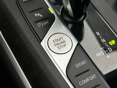 Used 2022 BMW 330i Sedan w/ Premium Package image 21