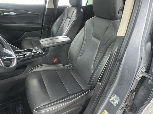 Used 2022 Buick Envision Essence w/ Safety Package image 10
