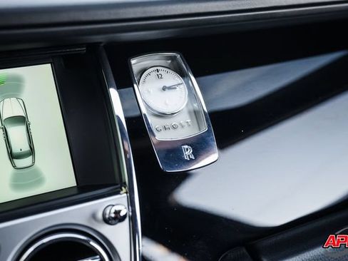 Used 2017 Rolls-Royce Ghost RWD image 81
