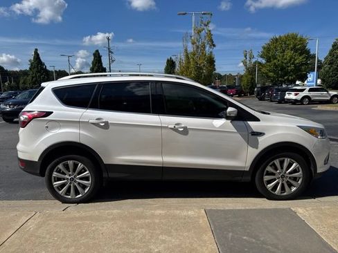Used 2018 Ford Escape Titanium w/ Ford Safe & Smart Package FWD image 6