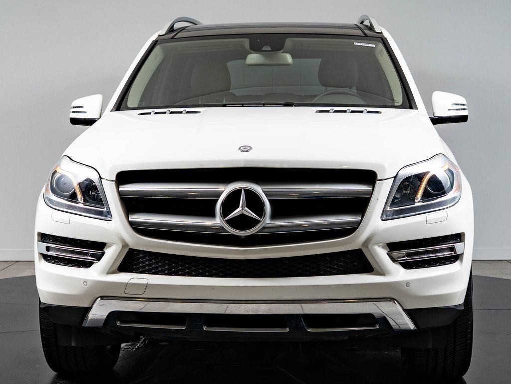 Used 2016 Mercedes-Benz GL 450 4MATIC image 2
