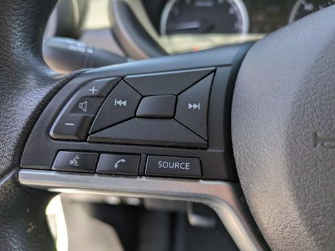 Used 2022 Nissan Kicks S FWD image 11