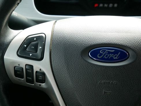 Used 2018 Ford Taurus SEL w/ Equipment Group 201A image 18