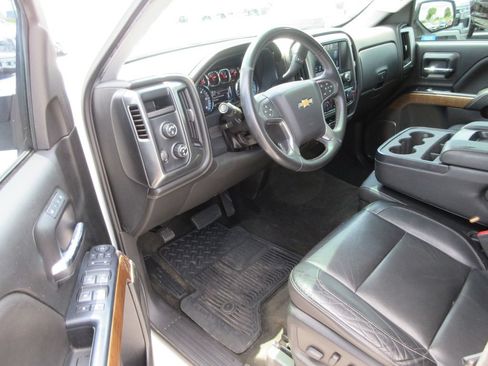 Used 2018 Chevrolet Silverado 1500 LTZ AWD/4WD image 12