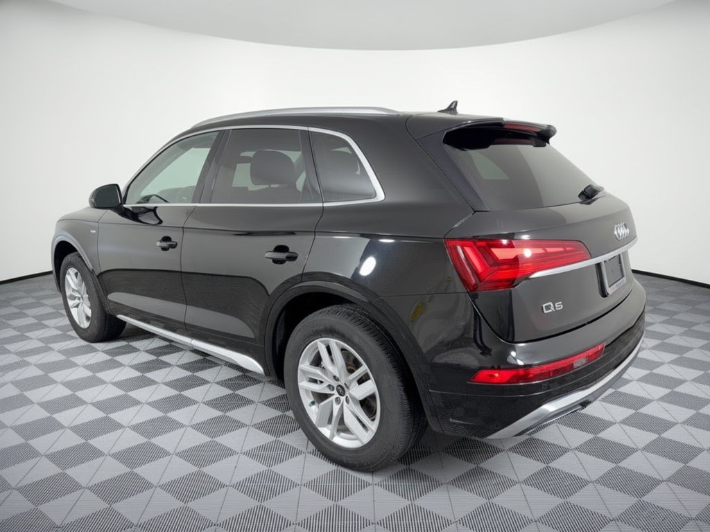 Certified 2023 Audi Q5 2.0T Premium w/ Convenience Package AWD/4WD image 3