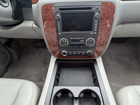 Used 2007 Chevrolet Tahoe LTZ w/ LTZ Preferred Equipment Group AWD/4WD image 22