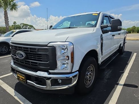 Used 2025 Ford F350 XL w/ XL Chrome Package RWD image 4