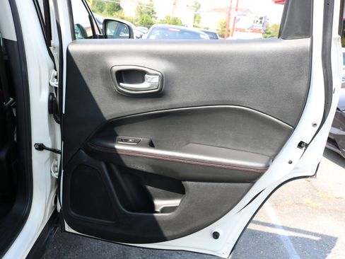 Used 2017 Jeep Compass Trailhawk w/ Leather Interior Group image 37