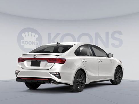 Used 2021 Kia Forte GT-Line w/ GT-Line Premium Package image 2