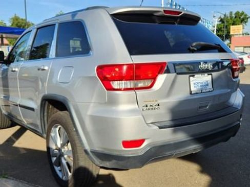 Used 2012 Jeep Grand Cherokee Laredo AWD/4WD image 5