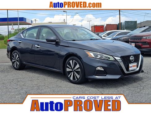 Used 2021 Nissan Altima 2.5 SV w/ SV Premium Package FWD image 1