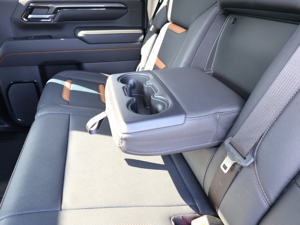 Used 2024 GMC Sierra 2500 AT4 w/ AT4 Premium Plus Package AWD/4WD image 31