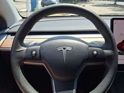 Used 2023 Tesla Model Y Long Range AWD/4WD image 20