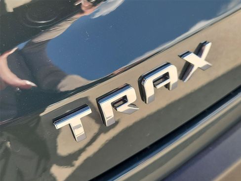 Used 2026 Chevrolet Trax LS FWD image 28