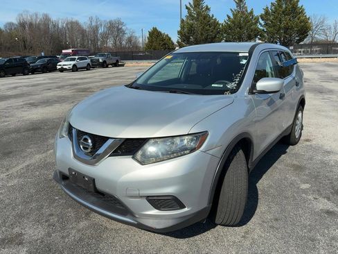 Used 2016 Nissan Rogue S w/ S Family Package image 1