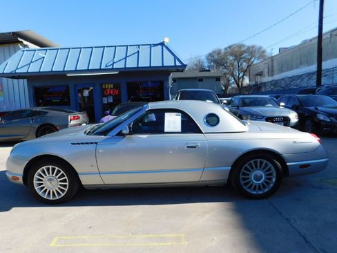 Used 2004 Ford Thunderbird image 4
