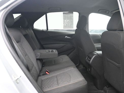 Used 2018 Chevrolet Equinox LT image 12