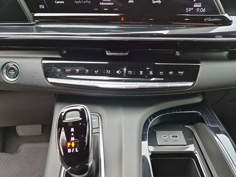 Used 2024 Cadillac Escalade Sport w/ LPO, ONYX Package image 40