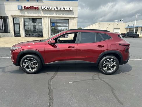 Certified 2024 Chevrolet Trax LT w/ Driver Confidence Package FWD image 4
