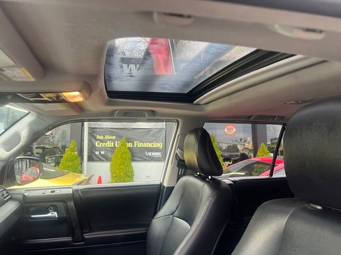 Used 2015 Toyota 4Runner Trail Premium image 28