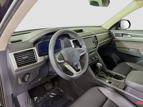 Used 2023 Volkswagen Atlas SE image 9