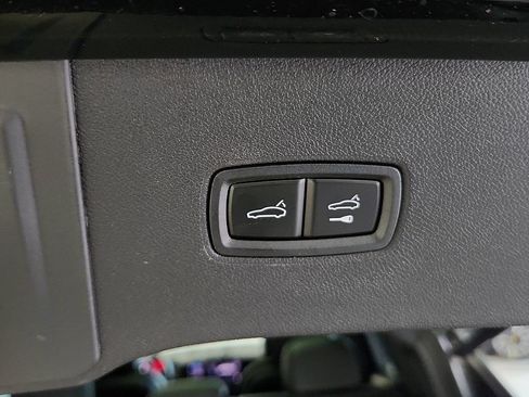 Certified 2026 Porsche Cayenne AWD/4WD image 30