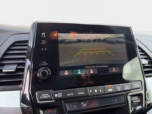 Used 2021 Honda Odyssey Touring image 23