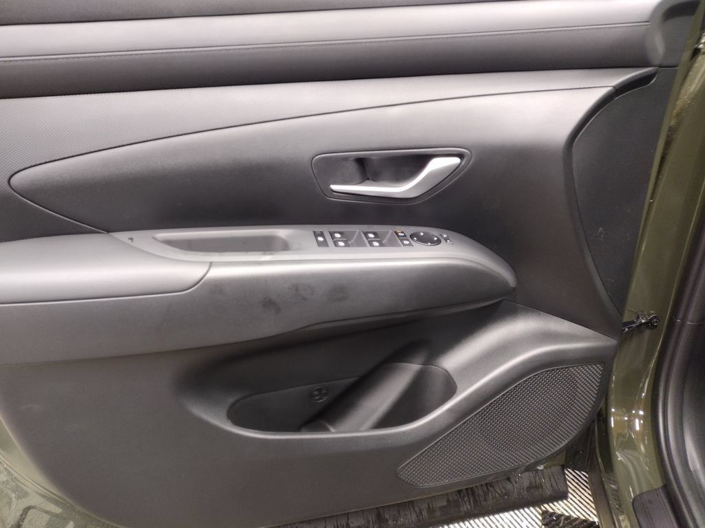 Certified 2026 Hyundai Tucson SE AWD/4WD image 19