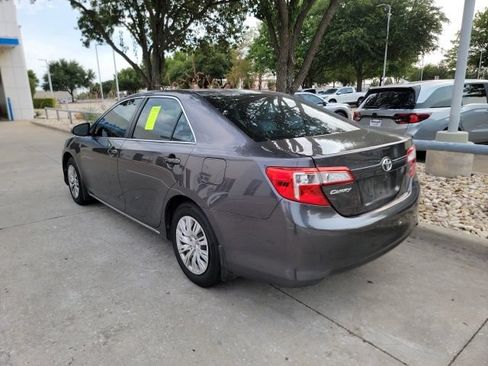 Used 2014 Toyota Camry LE FWD image 5