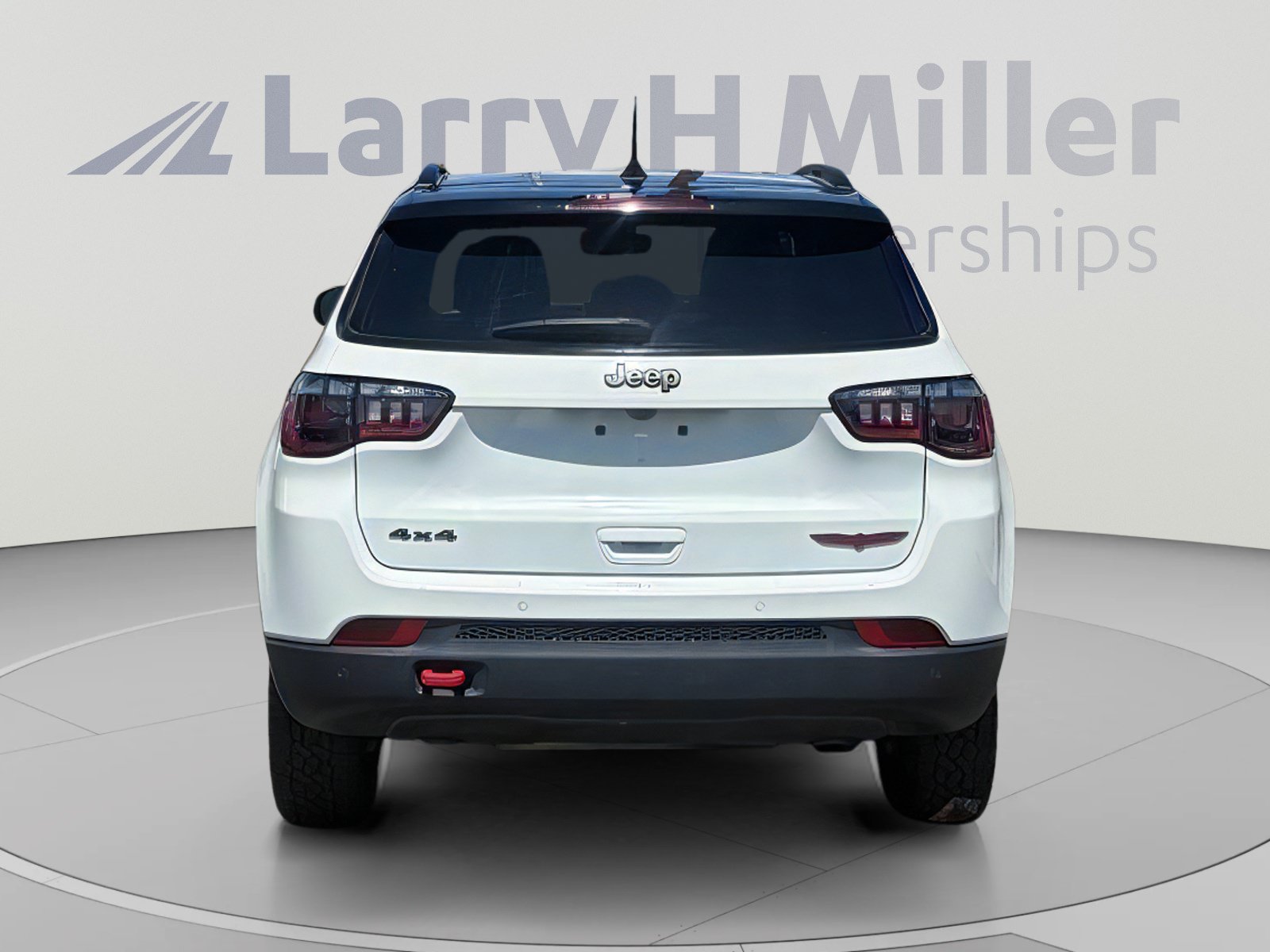 Certified 2024 Jeep Compass Trailhawk AWD/4WD image 5