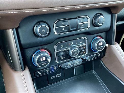 Used 2023 Chevrolet Tahoe High Country RWD image 25