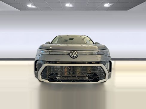 New 2026 Volkswagen Taos SEL image 6