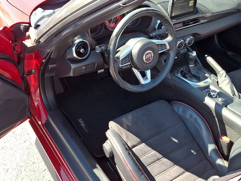 Used 2017 FIAT 124 Spider Abarth RWD image 11