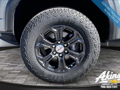 Used 2024 GMC Canyon Elevation w/ Elevation Premium Package image 23