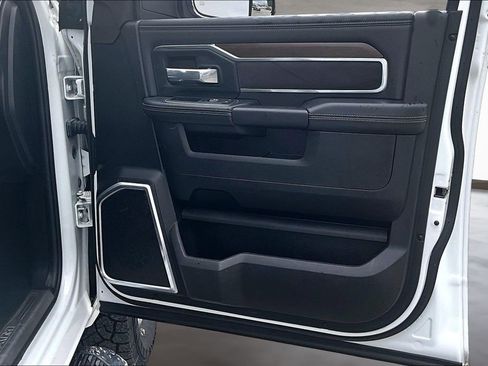 Used 2022 RAM 2500 Laramie AWD/4WD image 27