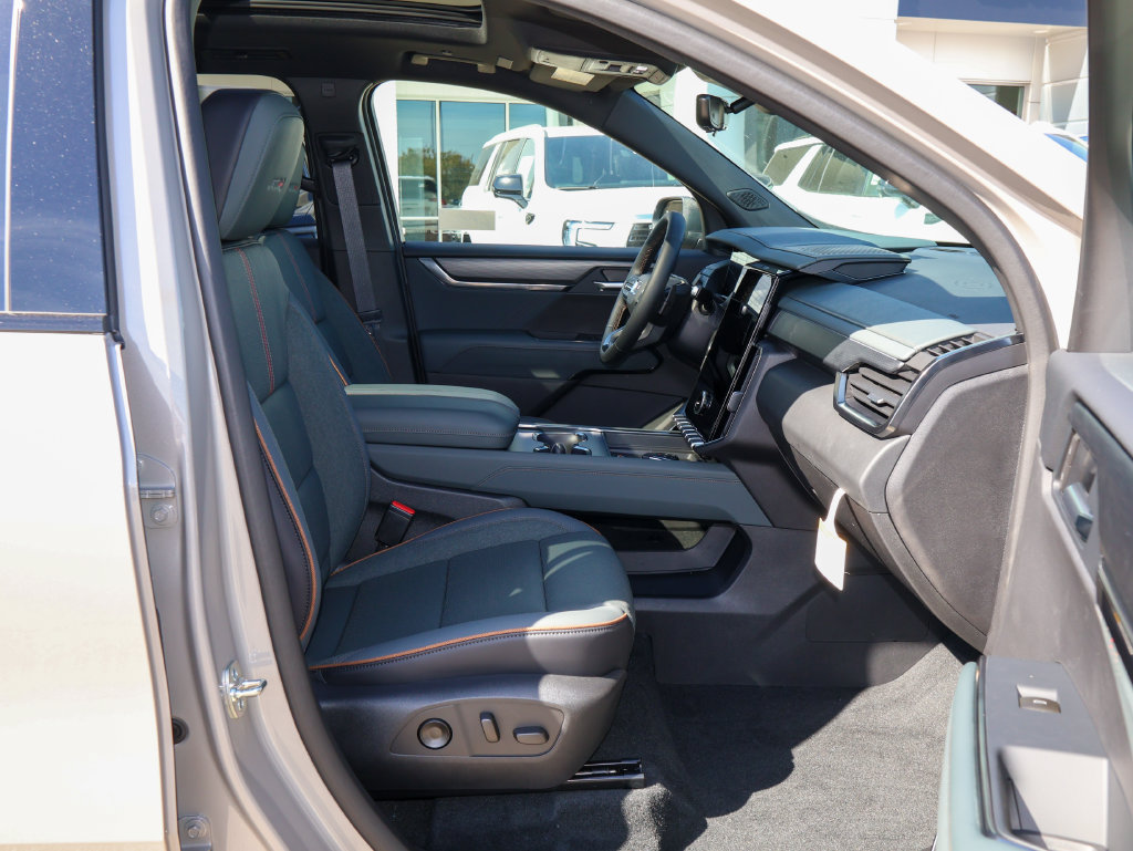 New 2027 GMC Acadia AT4 w/ Luxury Package AWD/4WD image 35
